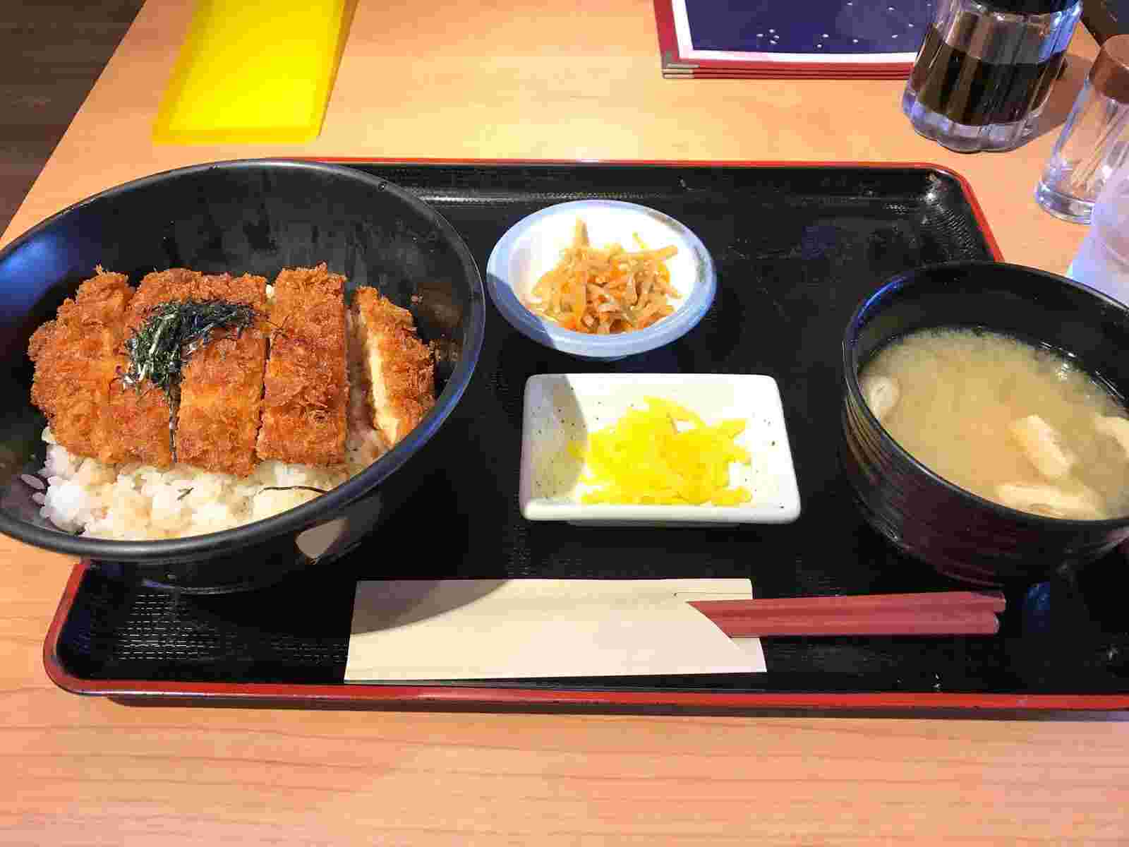 ちゃぶぜんのタレカツ丼