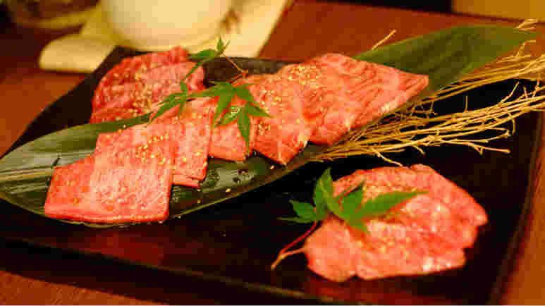 もみじと肉