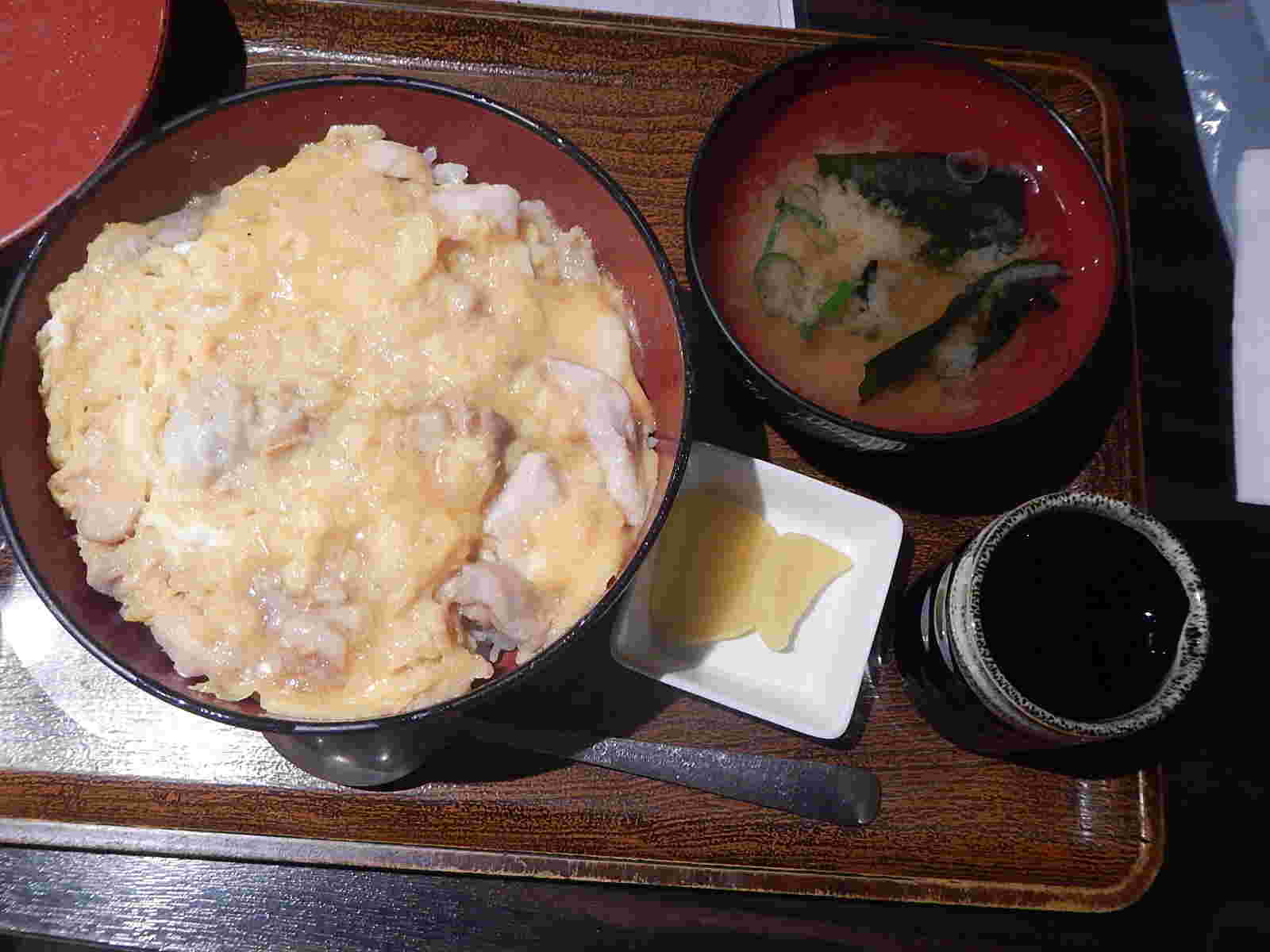 鳥次郎のワンコイン親子丼ランチ