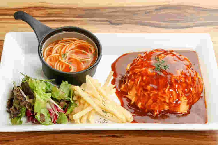ドライカレーオムライス