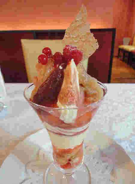 いちじくのパフェ