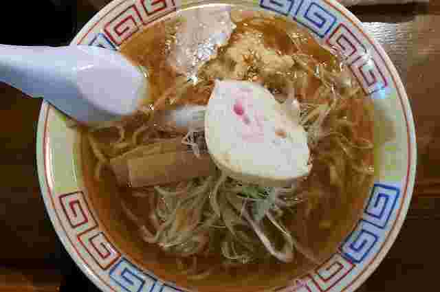 いせのじょう高架下店のラーメン