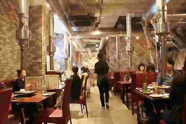 お洒落な店内