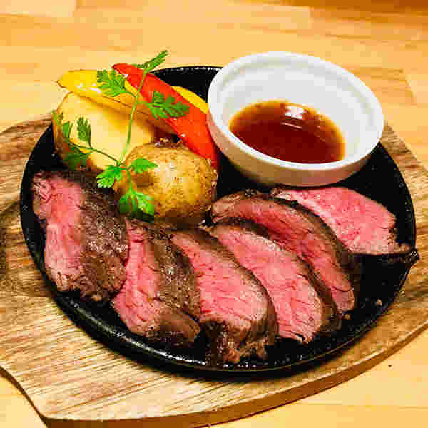 フィンガーファイブの肉料理