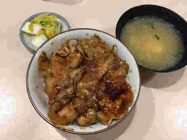 まむろの豚丼