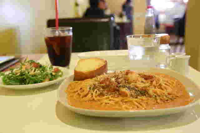 おしゃれなカフェのパスタ