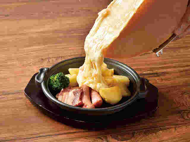 ラクレットチーズパフォーマンス