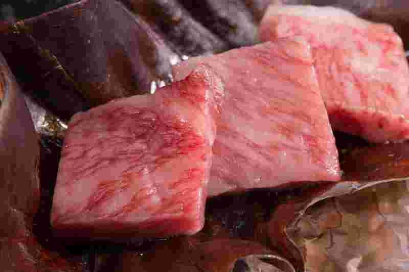 お肉