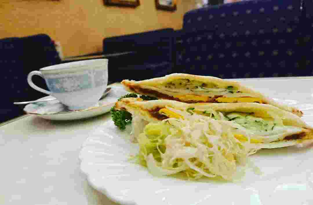 モーニングのホットサンドセット
