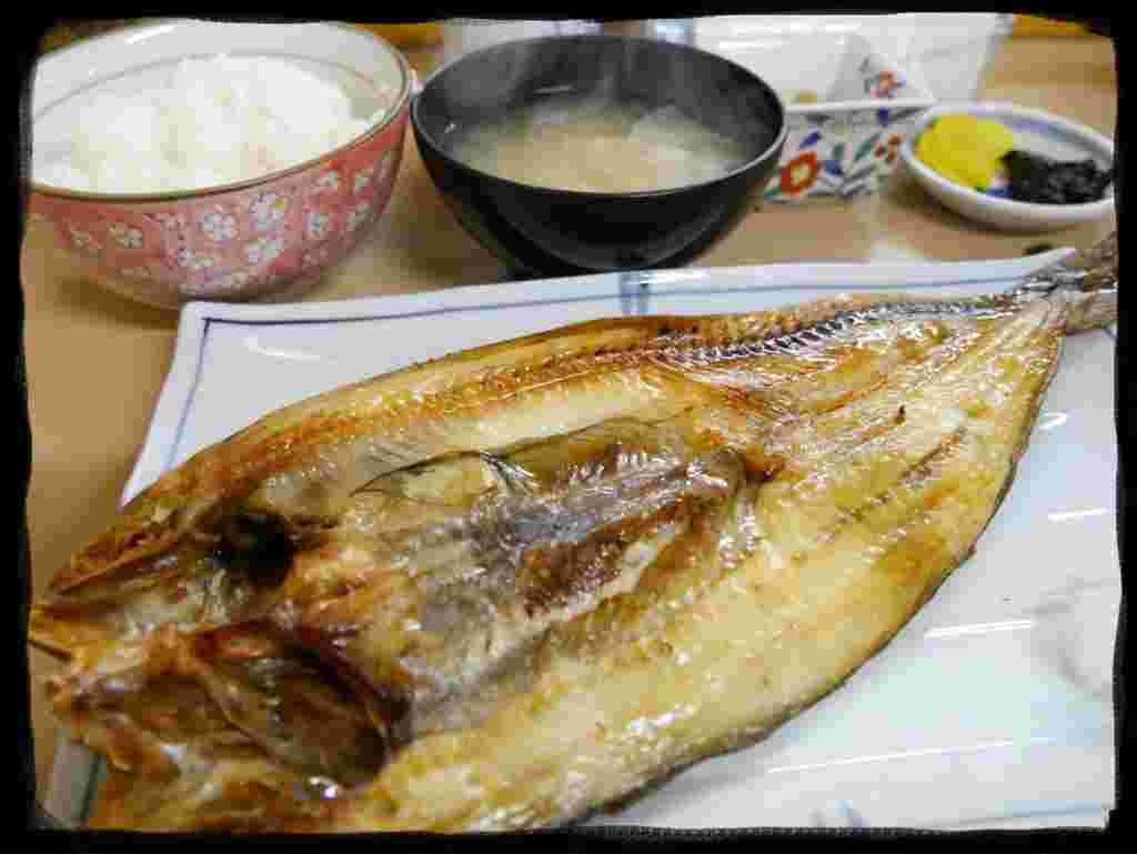 二条市場のながもりのほっけ定食
