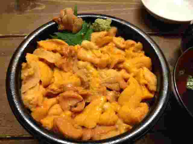 札幌二条市場　魚屋の台所のウニ丼