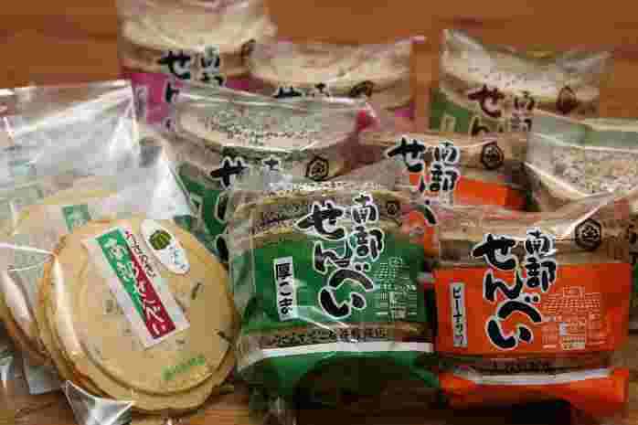 南部せんべいは色んなメーカー