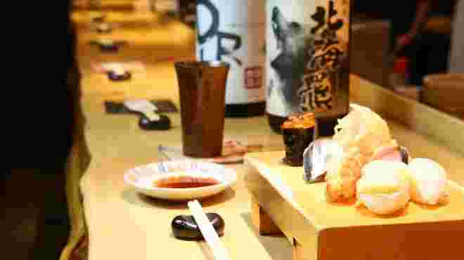 ちょこっと寿し店内