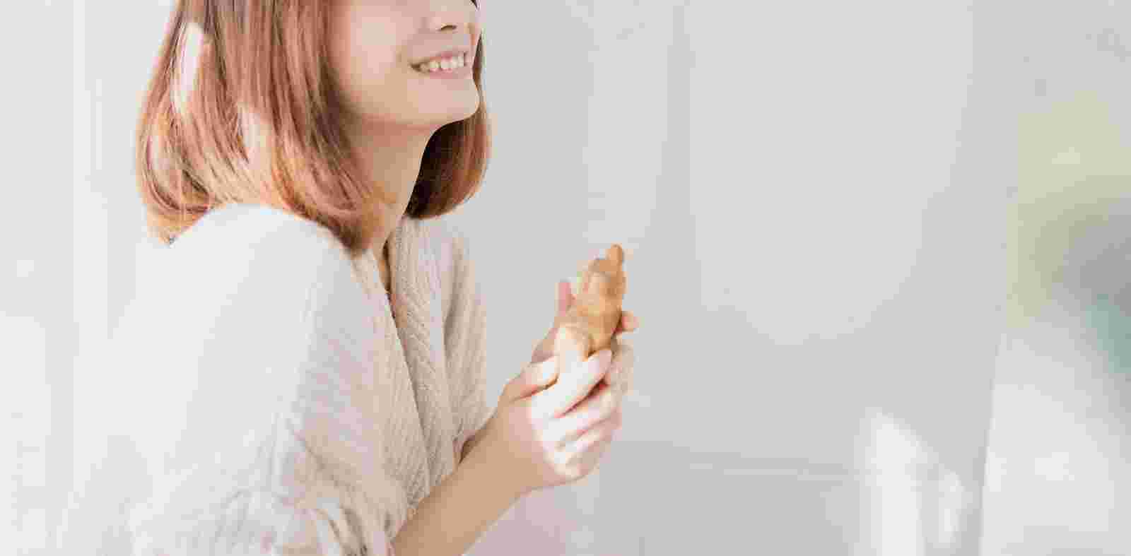 笑う女性