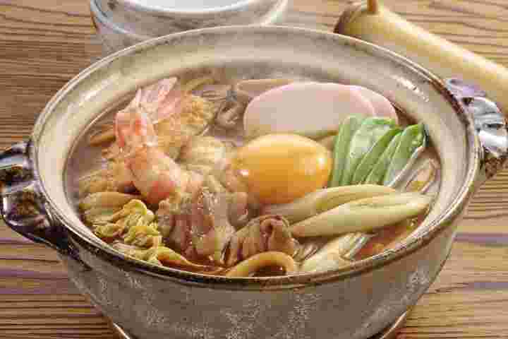 愛知の味噌煮込みうどん