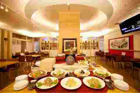 中国料理 満漢楼店内