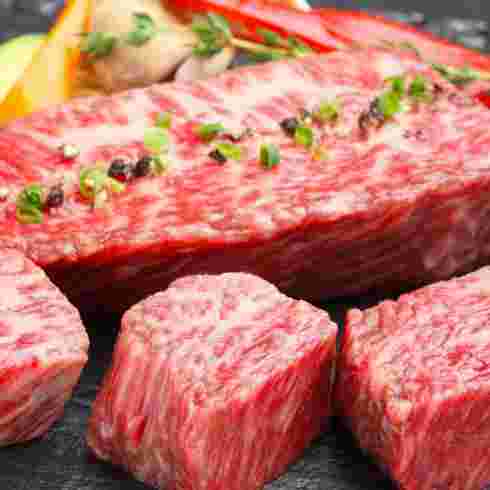 自慢の賽の目切りの焼肉