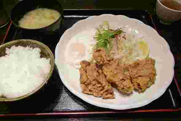 定食やの唐揚げ定食