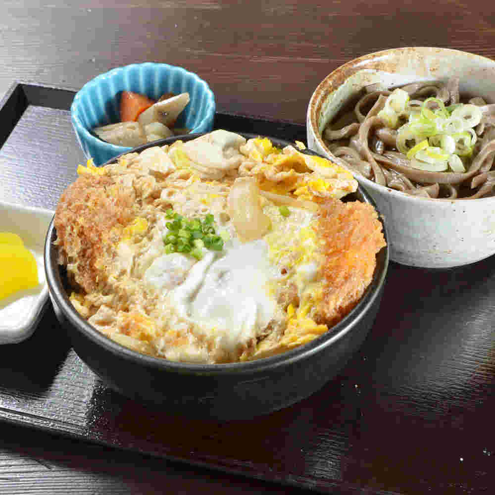 ｢手打ちそば さくら 大通店｣のカツ丼セットの画像