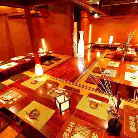 個室居酒屋の内観