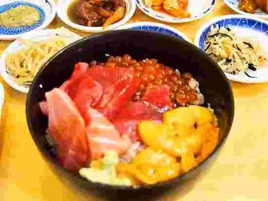 茶夢のスペシャル丼