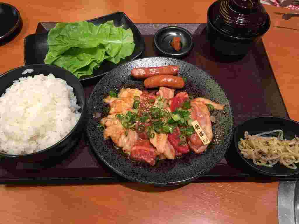 特盛ランチの内容