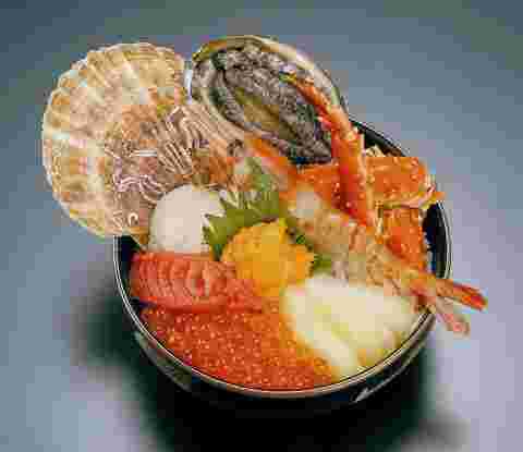 函館朝市栄屋よさこい食堂の豪華8種丼
