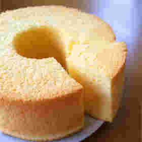 プレーンなシフォンケーキ