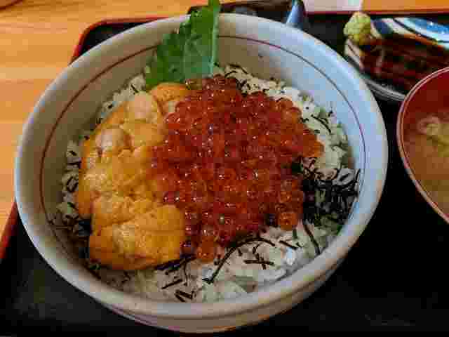 いくら亭のうにいくら丼