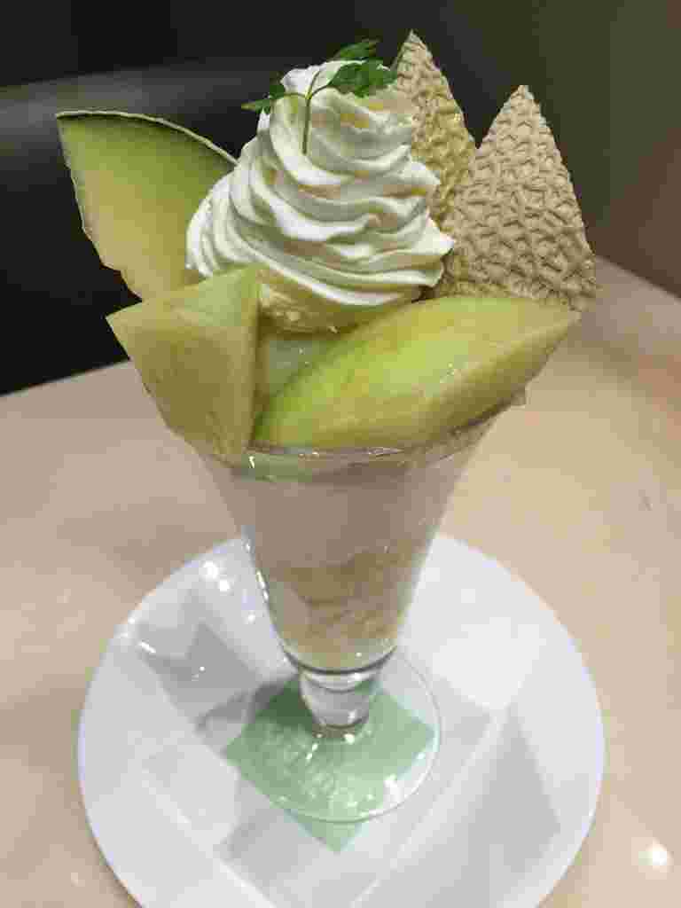 千疋屋マスクメロンパフェ