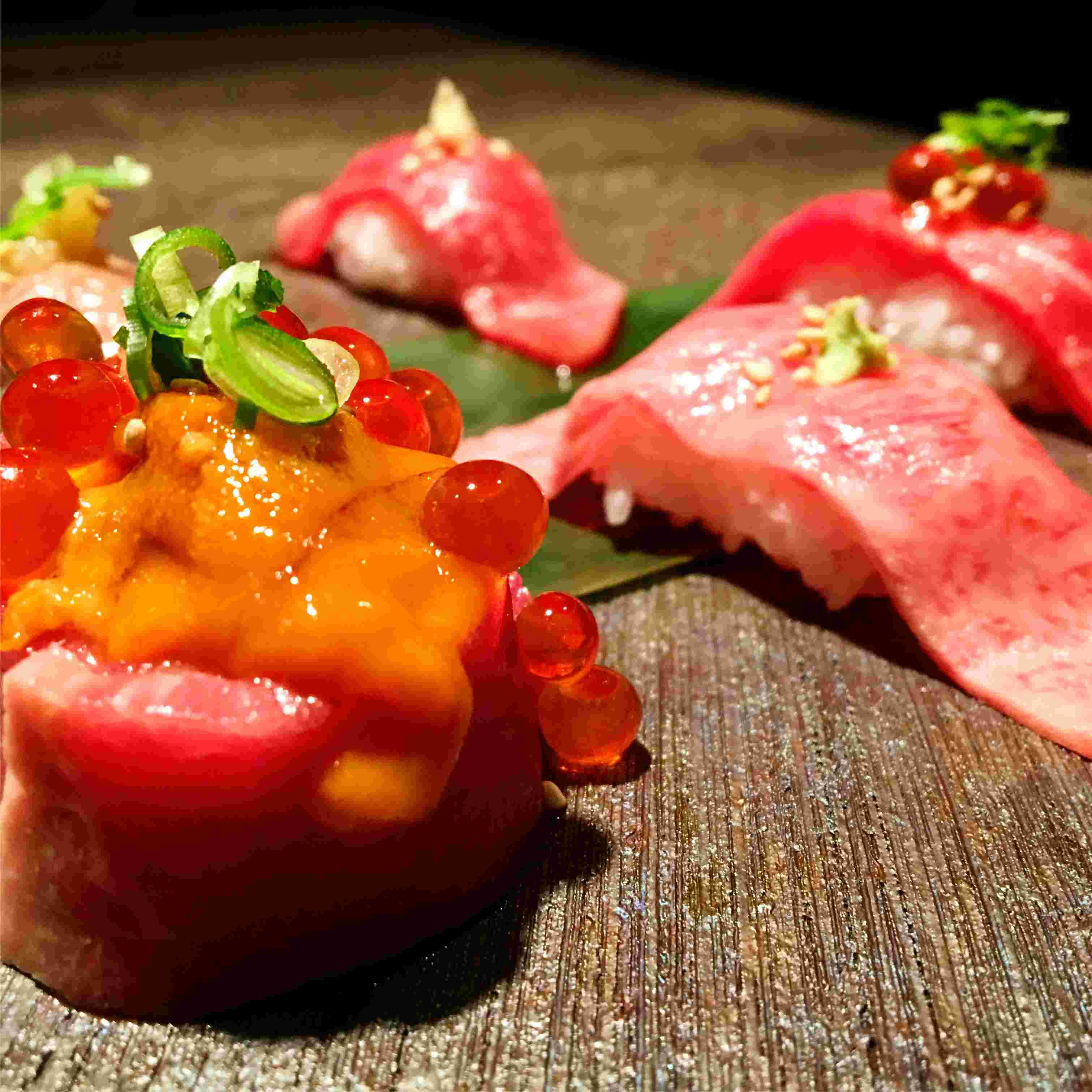 豪華な肉寿司