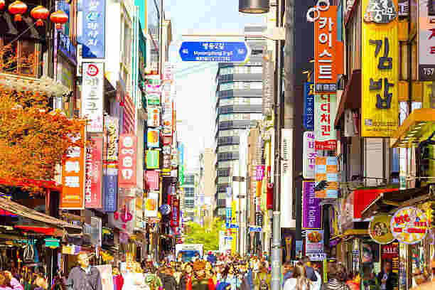新大久保の街並み