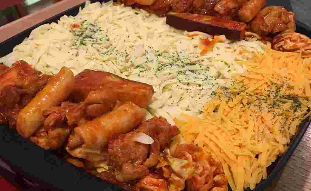 話題のチーズタッカルビ