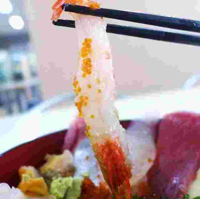 とにかく安くて新鮮なネタの海鮮丼