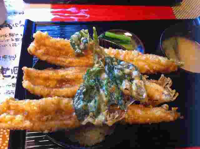 デカ盛り穴子天丼