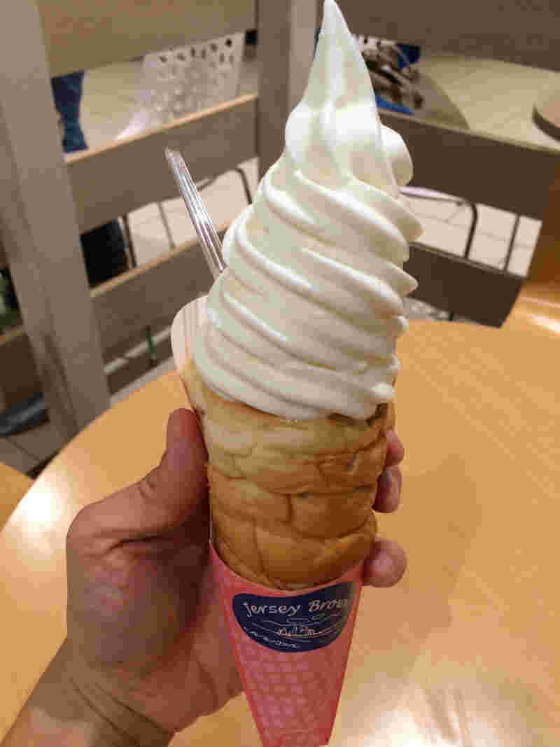 うしのつのソフトクリーム