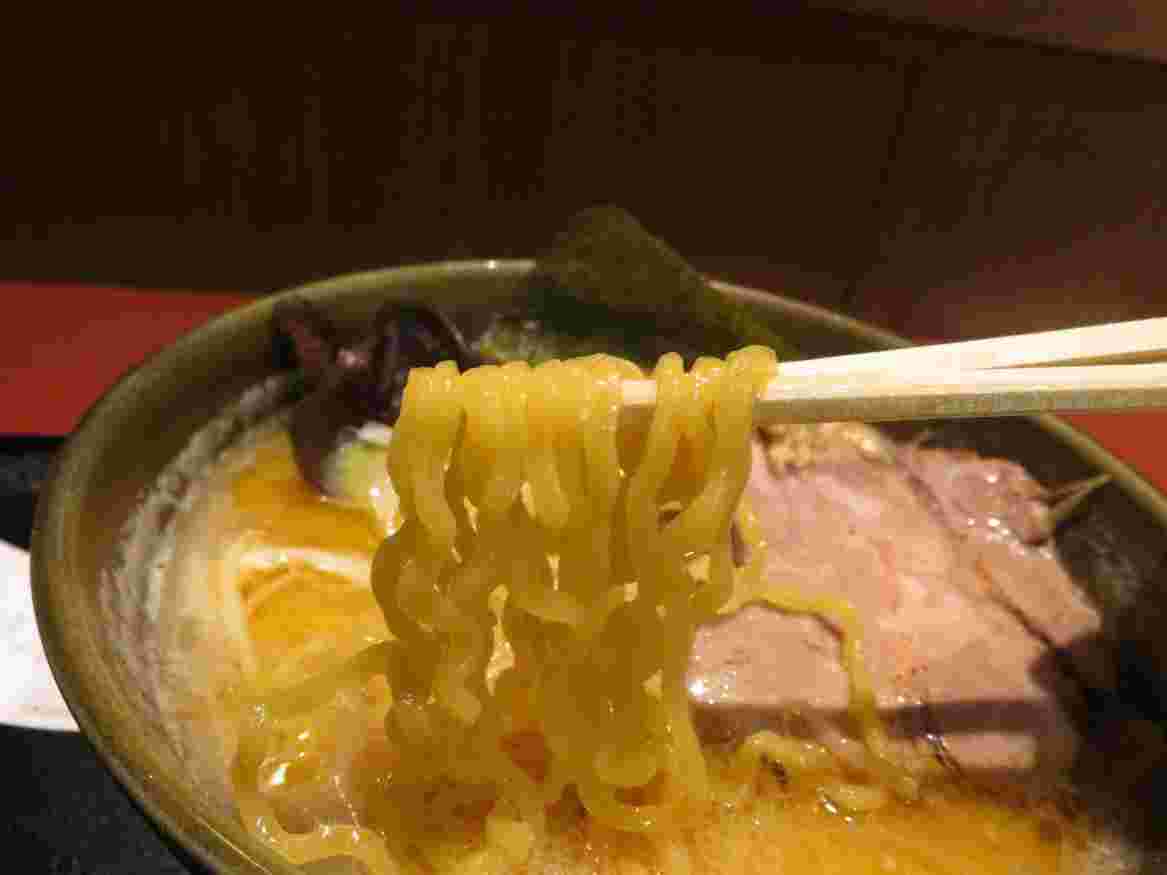 札幌みそのの縮れ麺