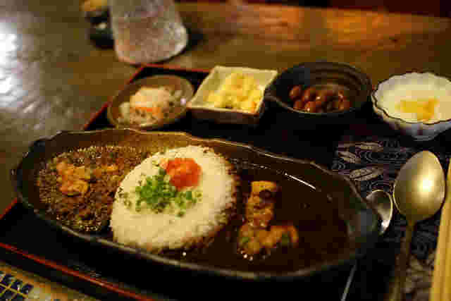 大阪スパイスカレー旧ヤム亭アチャールがけ、ラム&ポークのホットキーマ画像