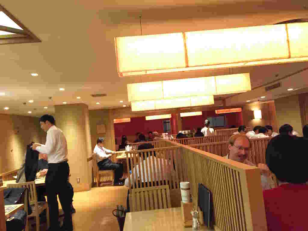 西銀座店内装
