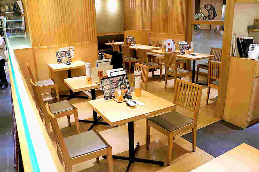 池袋店内装