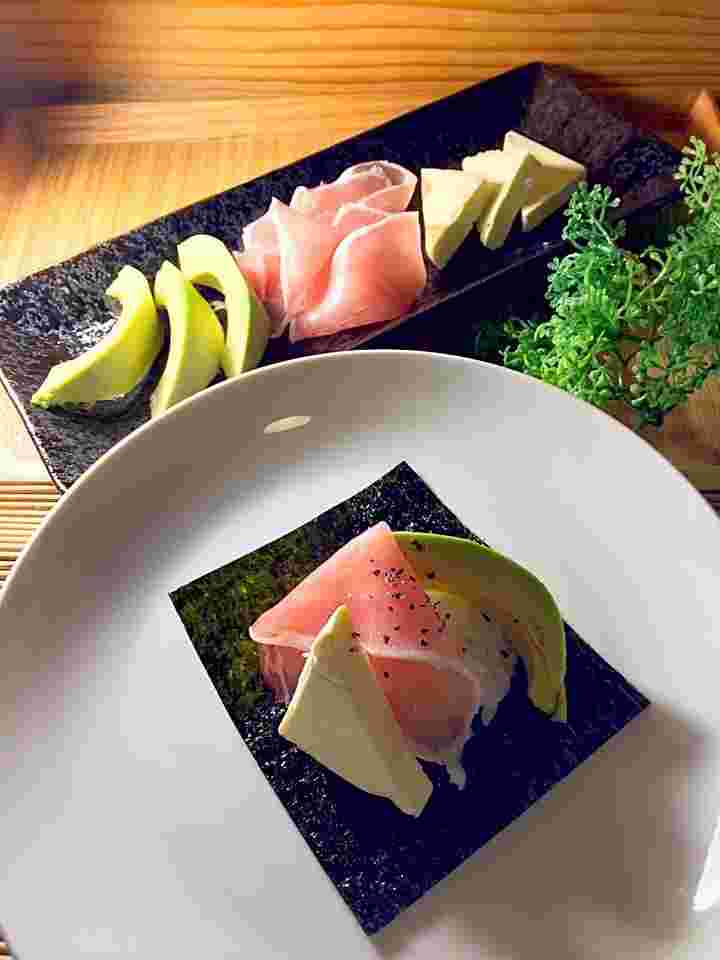 生ハムとチーズの手巻き寿司