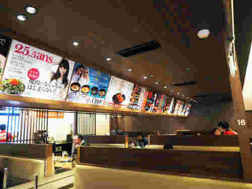 焼肉特急の店内