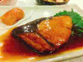 和風調味料で美味しい「ぶりの照り焼き」