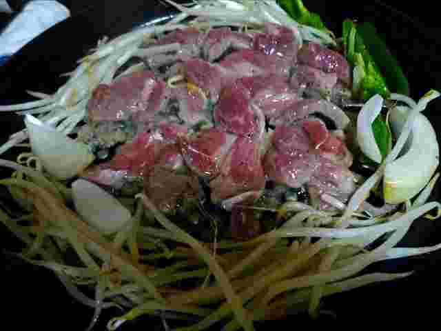 塩ジンギスカン焼いてます