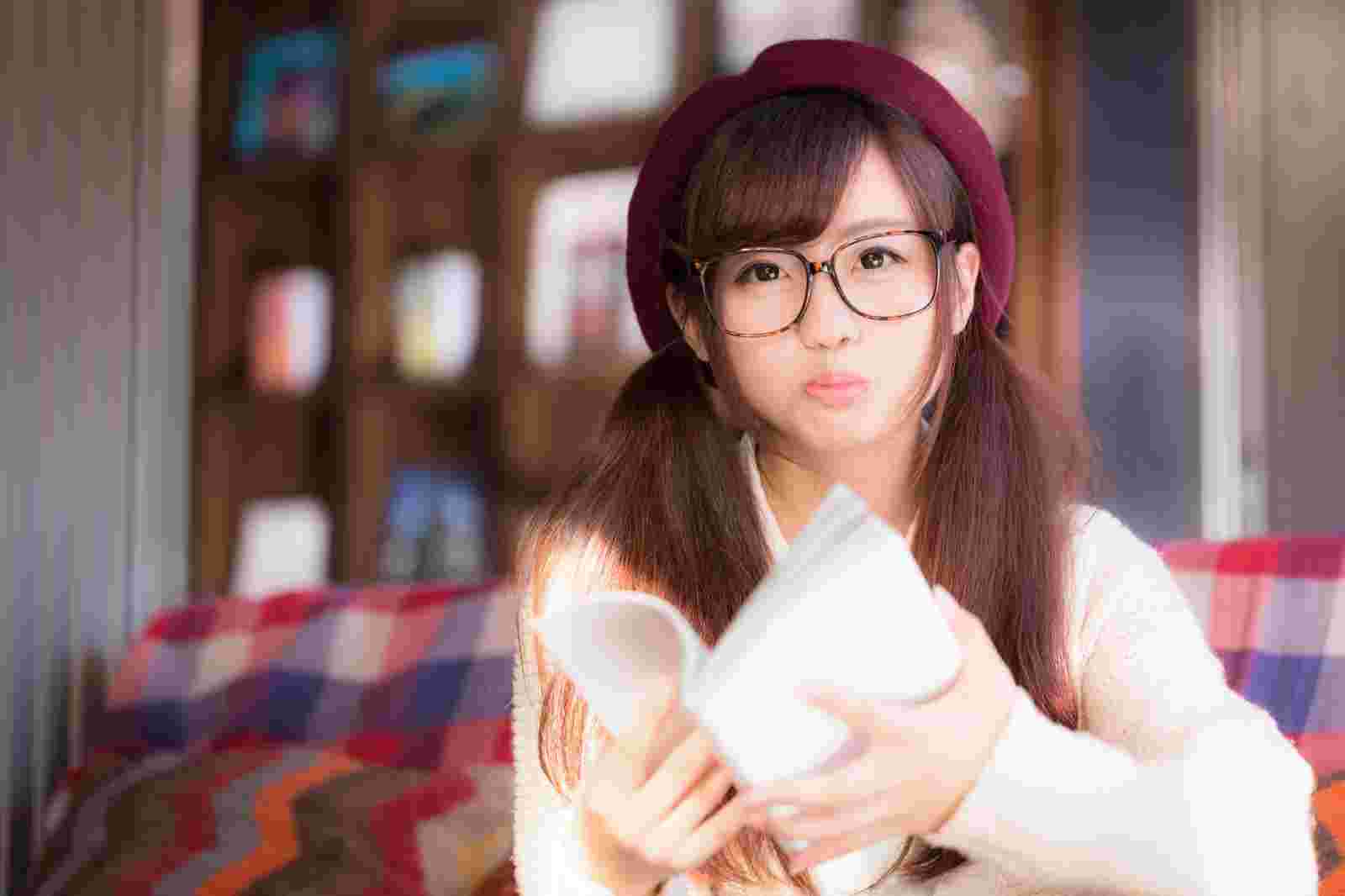 女性