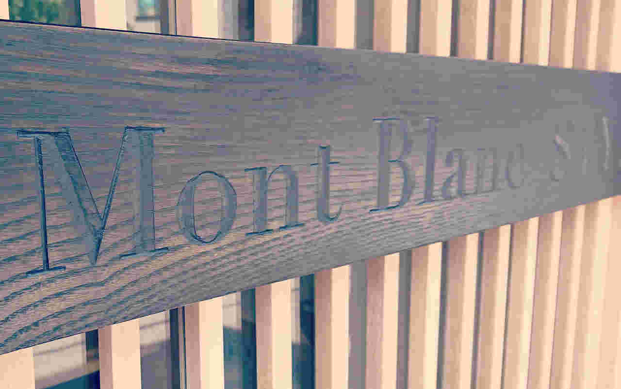 Mont Blanc STYLEの看板
