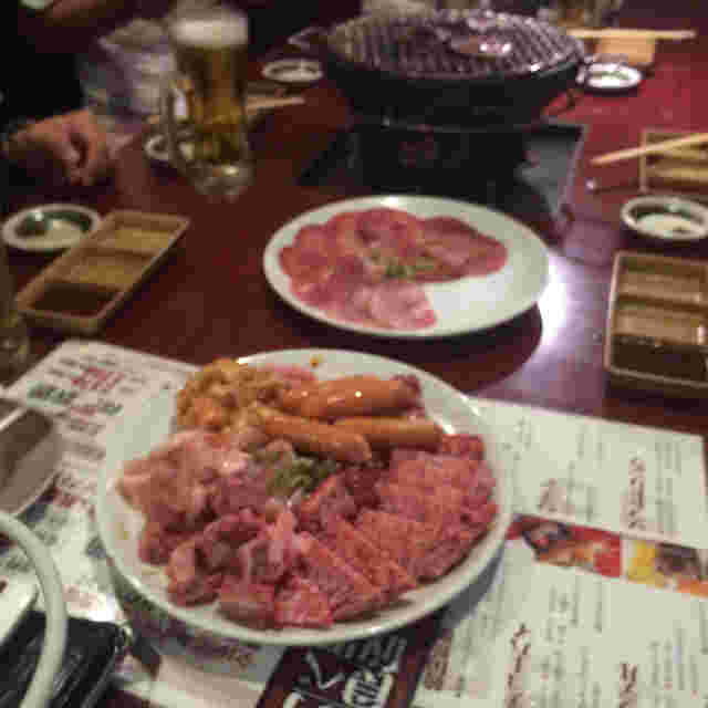七輪炭火焼肉　榮華亭　難波店のお肉