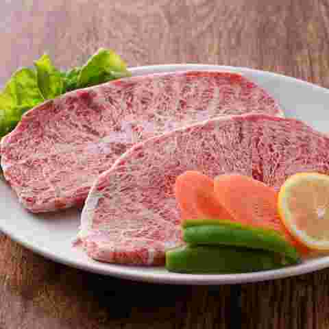 炭火焼肉 萬牛 なんば店のお肉
