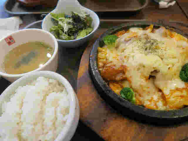 チーズダッカルビと韓国料理のお店 李朝園 心斎橋店のメニュー例