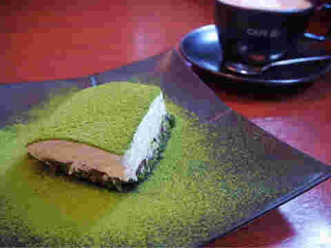 丸の内 CAFE会の宇治抹茶ティラミス